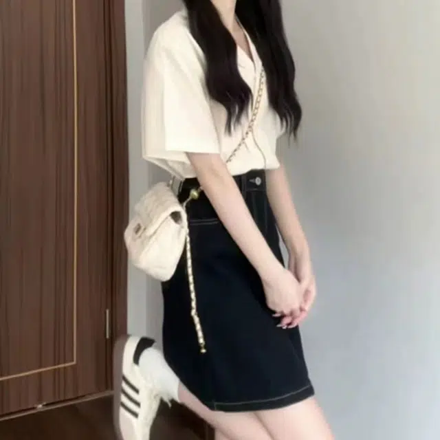 纤丝鸟 高腰时尚简约百搭上衣短袖通勤法式气质半身裙裙装套装 女款
