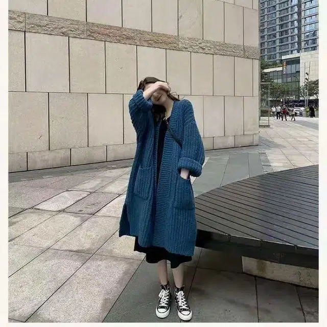 纤丝鸟 慵懒法式复古韩版宽松长袖休闲风格设计感针织衫 女款