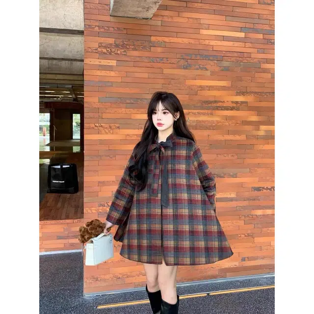 纤丝鸟 简约时尚韩系格子宽松中长款优雅气质截短外套 女款