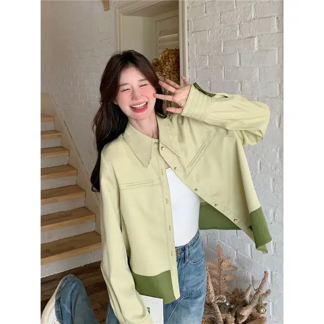 纤丝鸟 撞色拼接小清新翻领休闲设计感上衣截短外套 女款