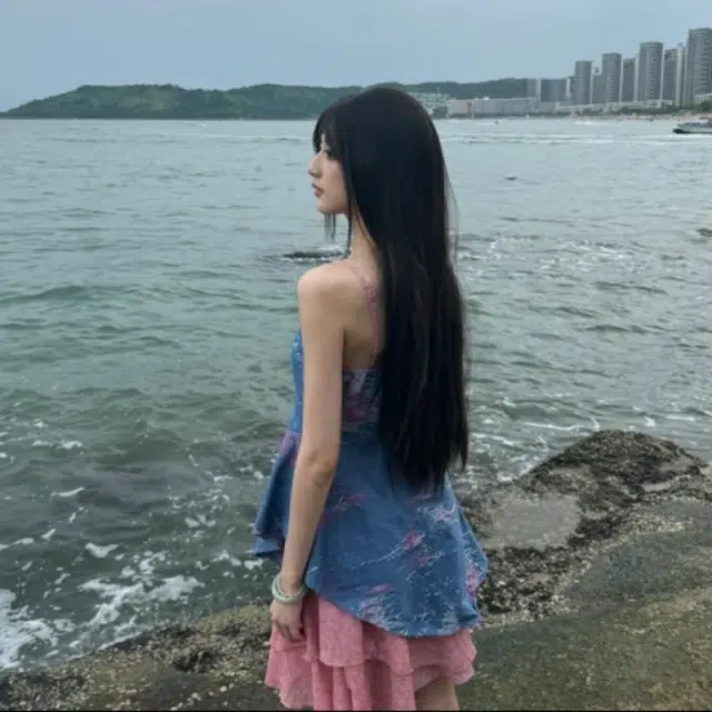 纤丝鸟 法式复古牛仔仙女收腰气质高级感不规则短裙吊带连衣裙 女款