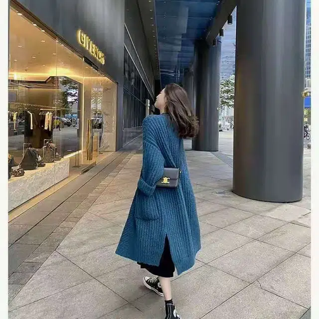 纤丝鸟 慵懒法式复古韩版宽松长袖休闲风格设计感针织衫 女款