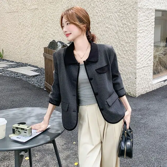 纤丝鸟 撞色翻领小香风女秋季轻奢高级感气质百搭超好看上衣截短外套 女款