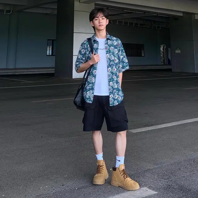 纤丝鸟 日系时尚印花短袖衬衫潮流文艺休闲宽松上衣 男女同款