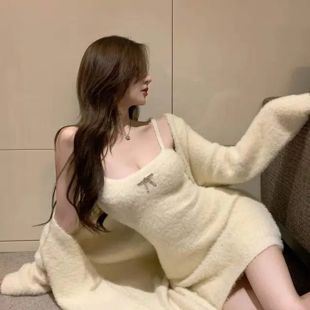 纤丝鸟 复古风格设计感优雅舒适简约时尚显瘦慵懒风长袖连衣裙 女款