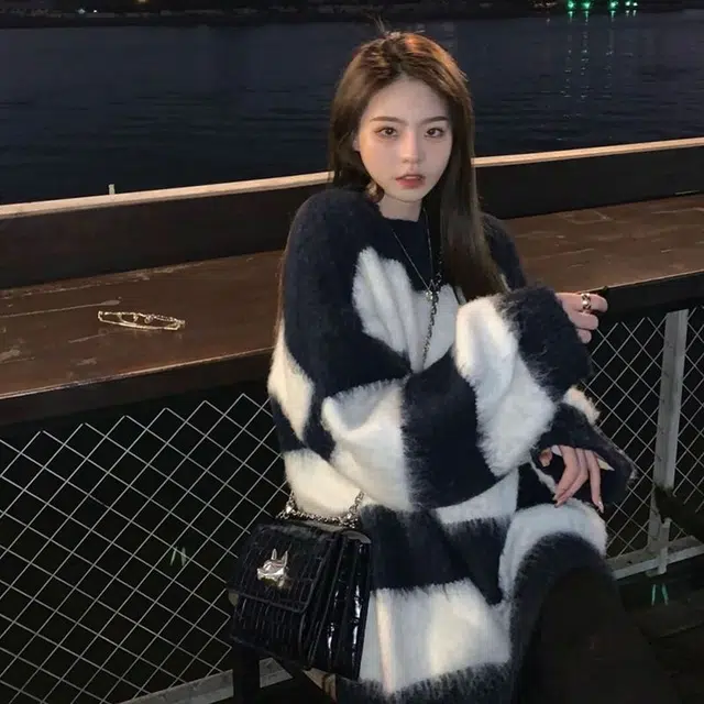 纤丝鸟 条纹水貂绒外穿韩版宽松软糯风洋气衫长袖针织衫 女款