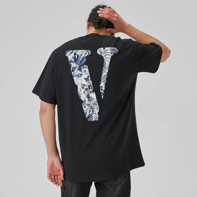 VLONE FRIENDS-LOGO T