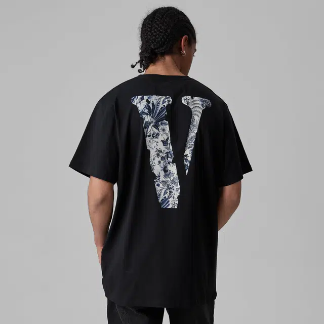 VLONE FRIENDS-LOGO T