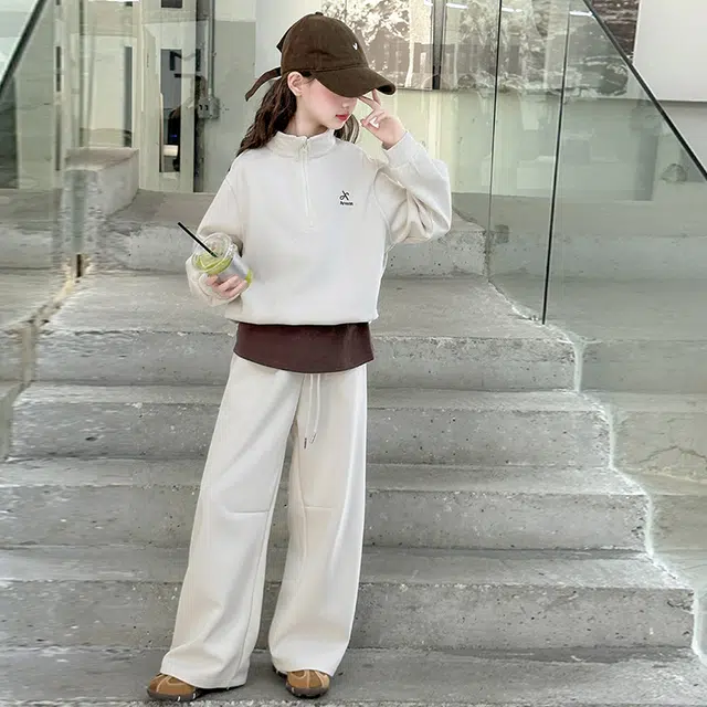 MUMUWU HOUSE 2025polo