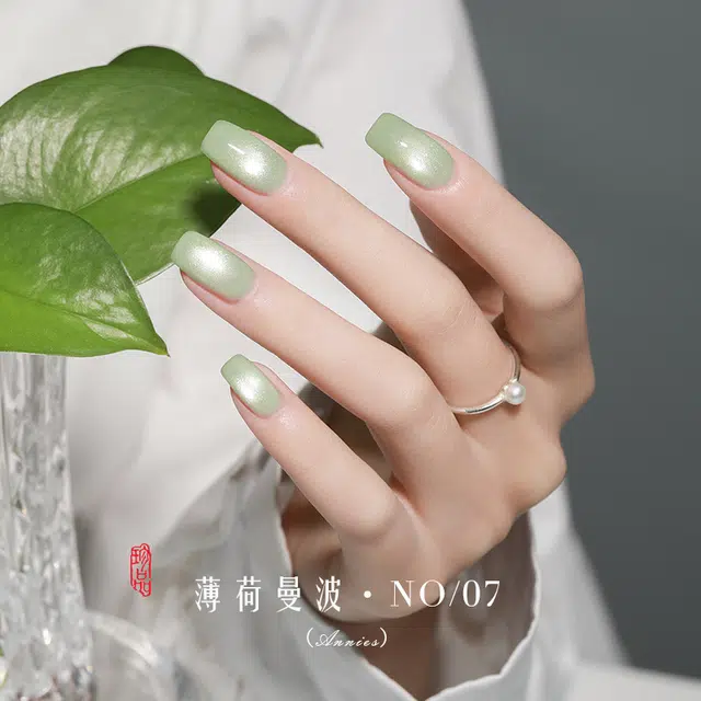 恩妮诗 薄荷曼波猫眼指甲油 不发灰玻璃珠