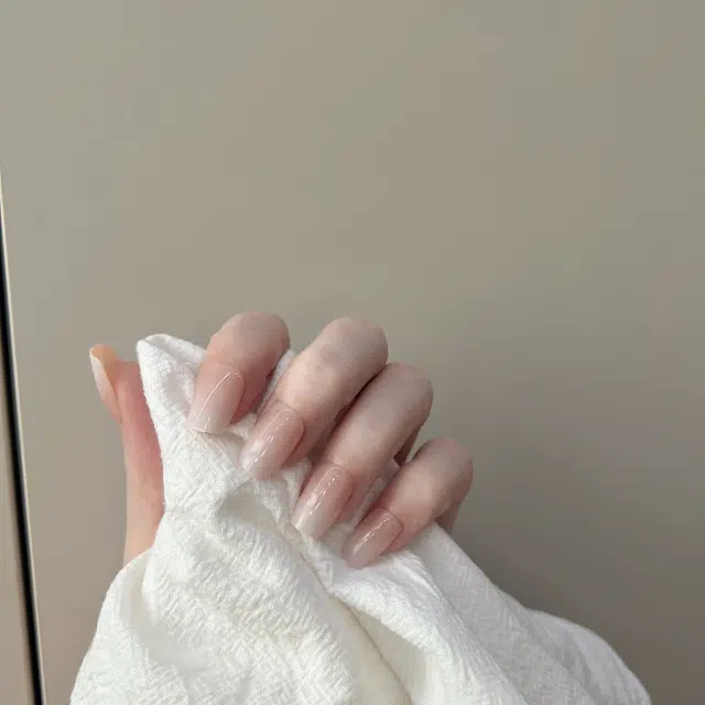 嘉比兔 可拆卸美甲贴片  穿戴甲 短短梯乳白渐变 可爱
