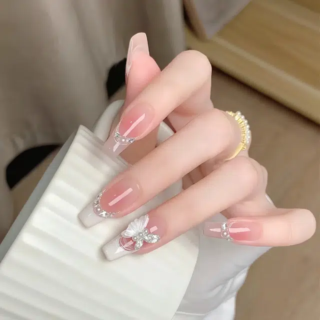 嘉比兔 立体水钻水晶蝴蝶珍珠美甲腮红中长款穿戴甲水滴甲甲片网红穿戴甲  梯型裸色晕染 可爱