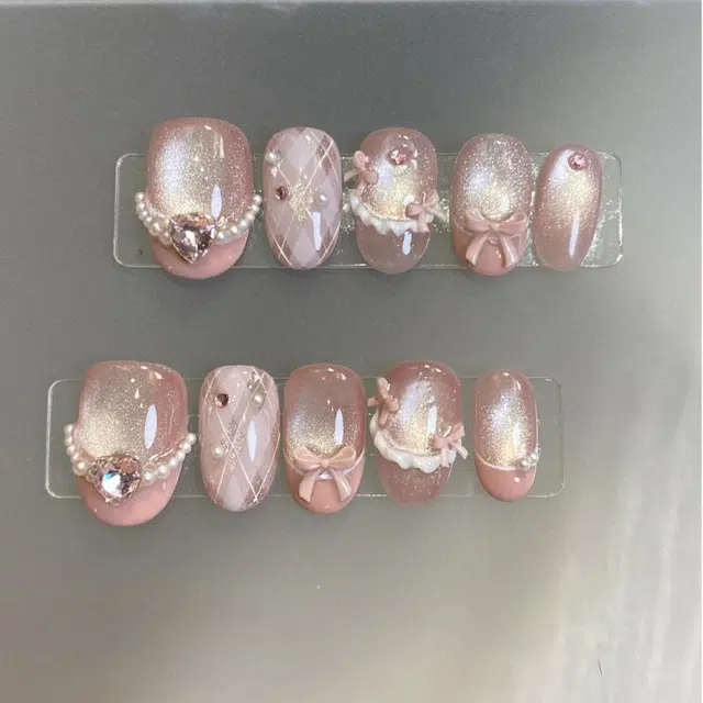 嘉比兔 玻璃珠纯欲粉色猫眼穿戴甲高颜值显白少女心洛可可美甲  杏仁粉色渐变 可爱