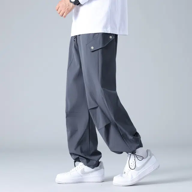 华夏儿女 美式复合防风防水高街宽松百搭时尚潮流运动户外山系直筒中腰垂感速干透气长裤日系简约伞兵褶皱舒适机能工装裤休闲裤 男款