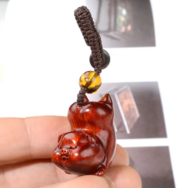 工匠一族 精致可爱飞天小猪挂饰包包手机链创意萌宠钥匙扣 檀木 挂件 男女同款情侣款