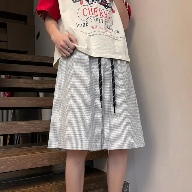 海尔斯 美式复古高街舒适时尚简约纯色格子系绳百搭宽松休闲短裤 男款