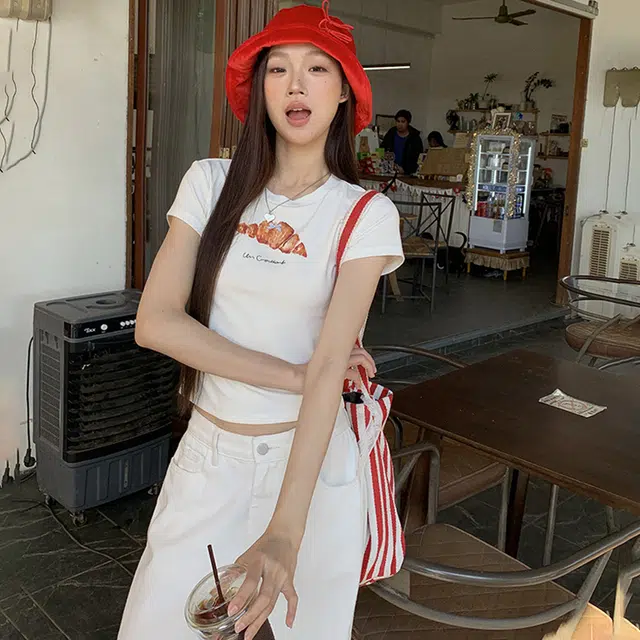 SYEEE WITH U T