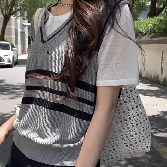 SYEEE WITH U T