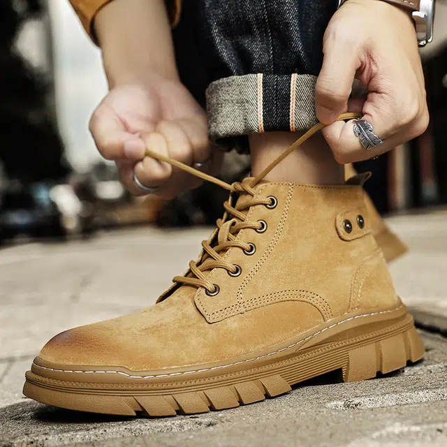 头层猪皮 英伦风百搭厚底舒适都市通勤必备 短筒 经典马丁靴 男款