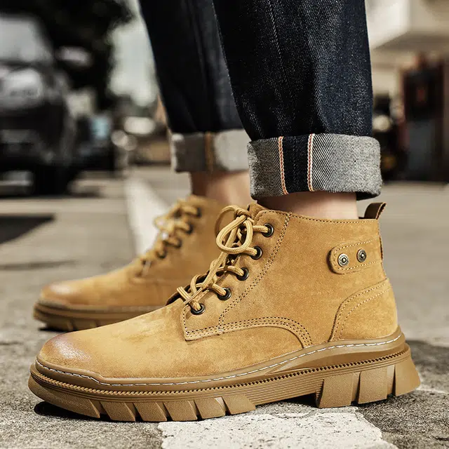 头层猪皮 英伦风百搭厚底舒适都市通勤必备 短筒 经典马丁靴 男款