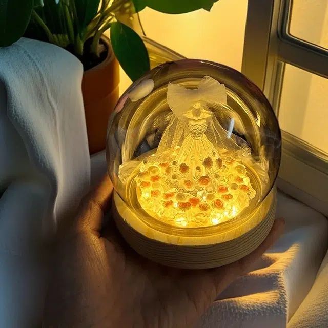 朵喵呦 白色婚纱小夜灯 浪漫圆形摆件纪念日告白礼 发光玩具
