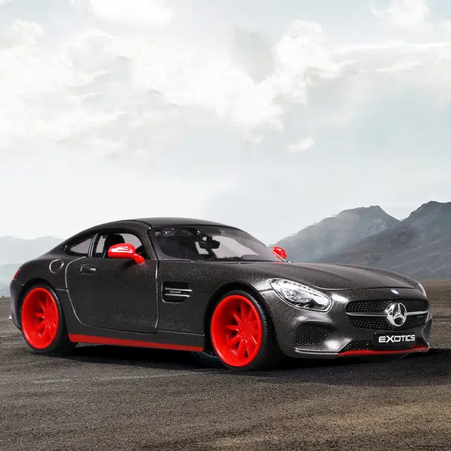 MORTEN SOLUM 124-AMG GT