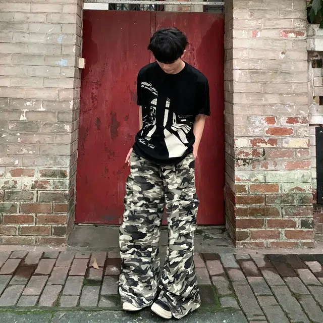 PAINT STAIN T