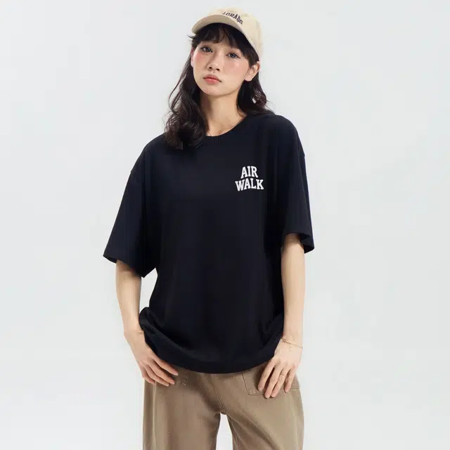 Airwalk T