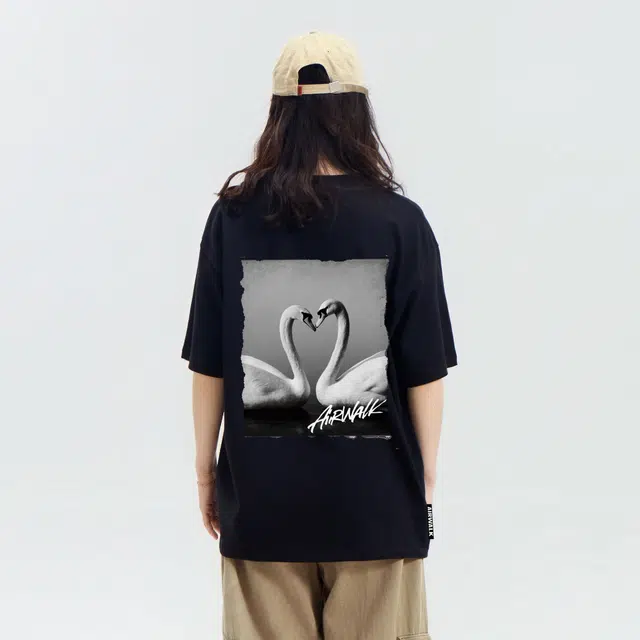 Airwalk T