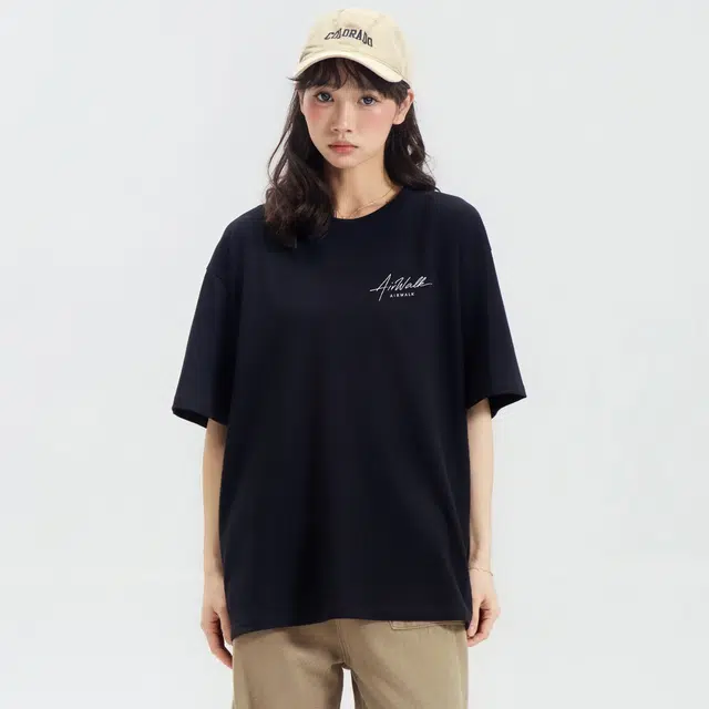 Airwalk T