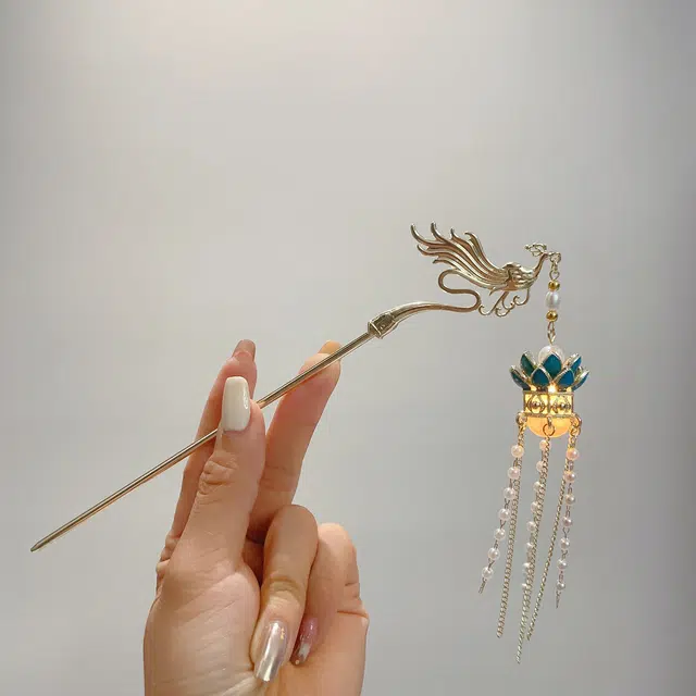 IWE