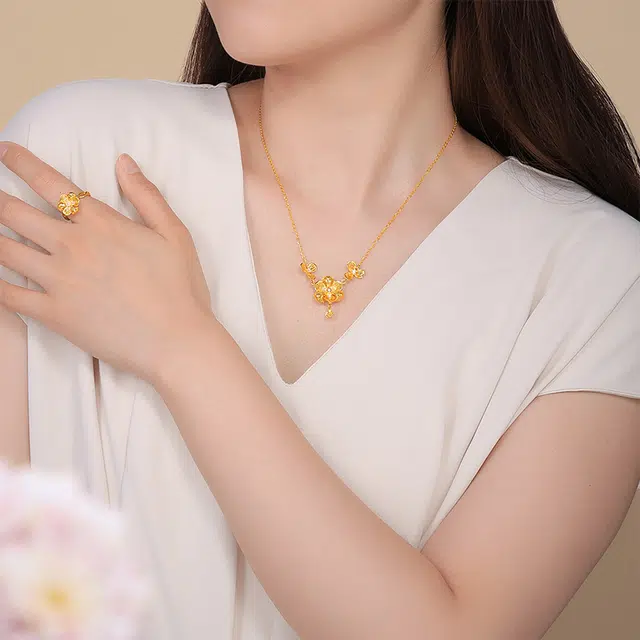 爱丽丝珠宝 时尚精致轻奢独特设计款花丝绮缘系列-爱丽丝花开 足金 黄金项链 男女同款情侣款