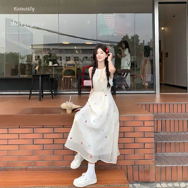 依钗 法式浪漫碎花甜美气质百搭裙装无袖连衣裙 女款