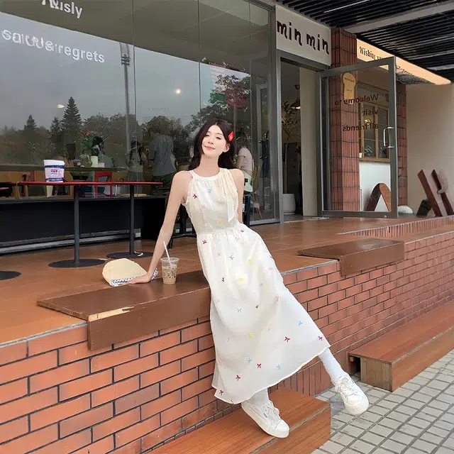 依钗 法式浪漫碎花甜美气质百搭裙装无袖连衣裙 女款