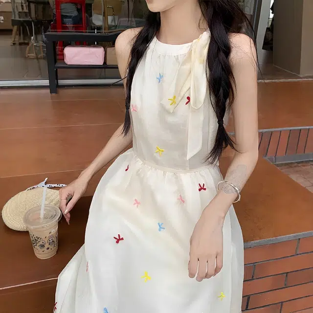 依钗 法式浪漫碎花甜美气质百搭裙装无袖连衣裙 女款