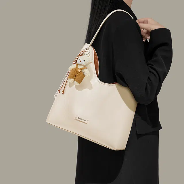 CinvaiKrose Tote