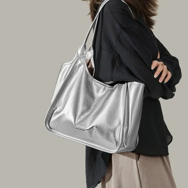 CinvaiKrose Tote