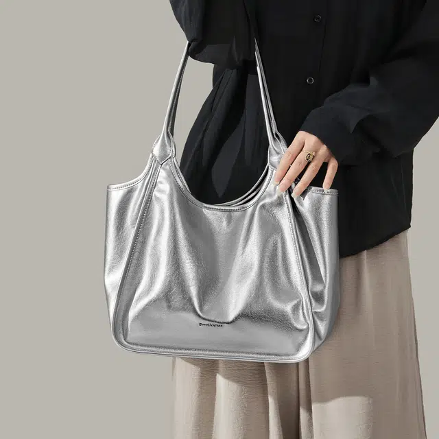 CinvaiKrose Tote