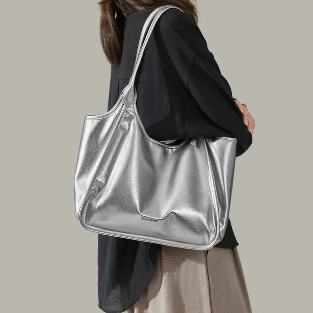 CinvaiKrose Tote