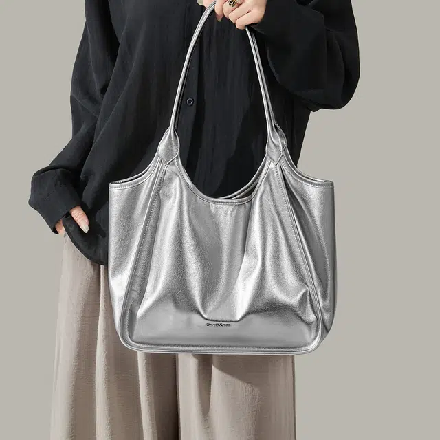 CinvaiKrose Tote