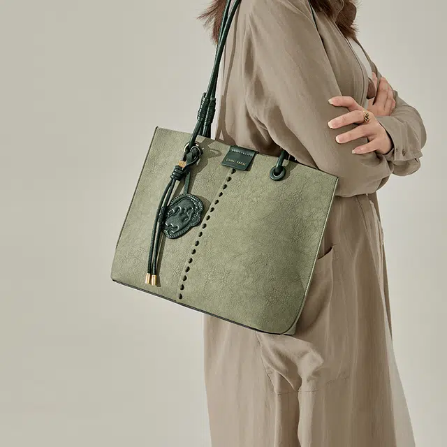CinvaiKrose Tote