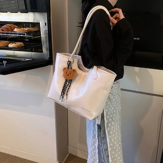 CinvaiKrose Tote