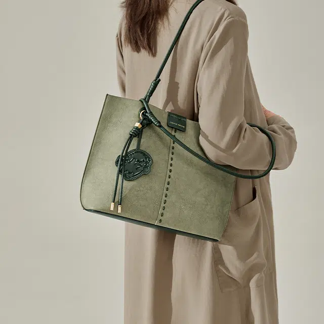 CinvaiKrose Tote