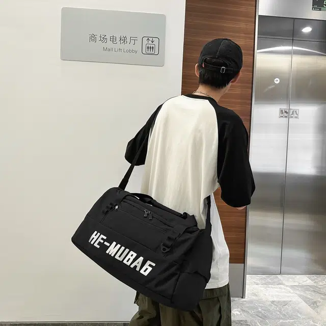 行途 大容量拉链开合 尼龙 旅行包 常规 男女同款情侣款 黑色/白色