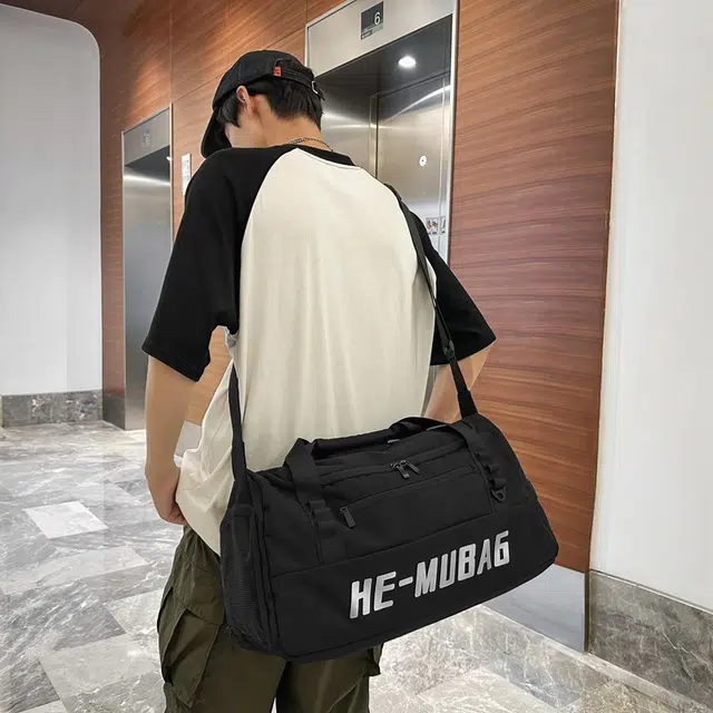 行途 大容量拉链开合 尼龙 旅行包 常规 男女同款情侣款 黑色/白色