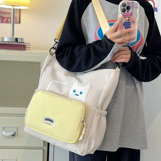 行途 小众可爱多功能流行通勤 尼龙 斜挎包 女款 多色