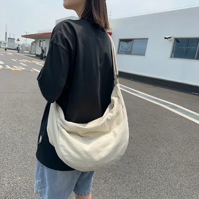 行途 简约纯色学生 条绒 斜挎包 常规 男女同款情侣款 黑色/白色/绿色/红色/棕色