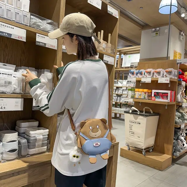 行途 可爱小狗带挂件尼龙单肩包卡通斜挎包 女款 多色