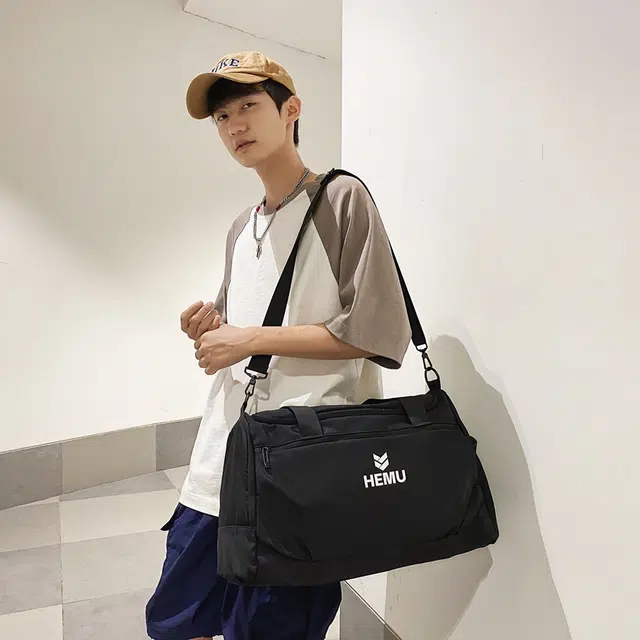 行途 大容量干湿分离 尼龙 收纳包登机包健身包 大号 男女同款情侣款 黑色/白色
