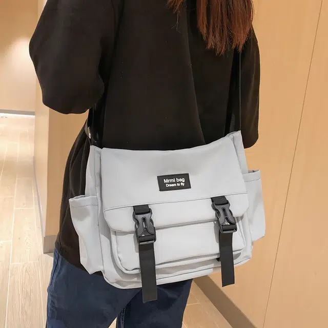 行途 日系原宿复古百搭 尼龙 斜挎包 男女同款情侣款 黑色/白色/灰色